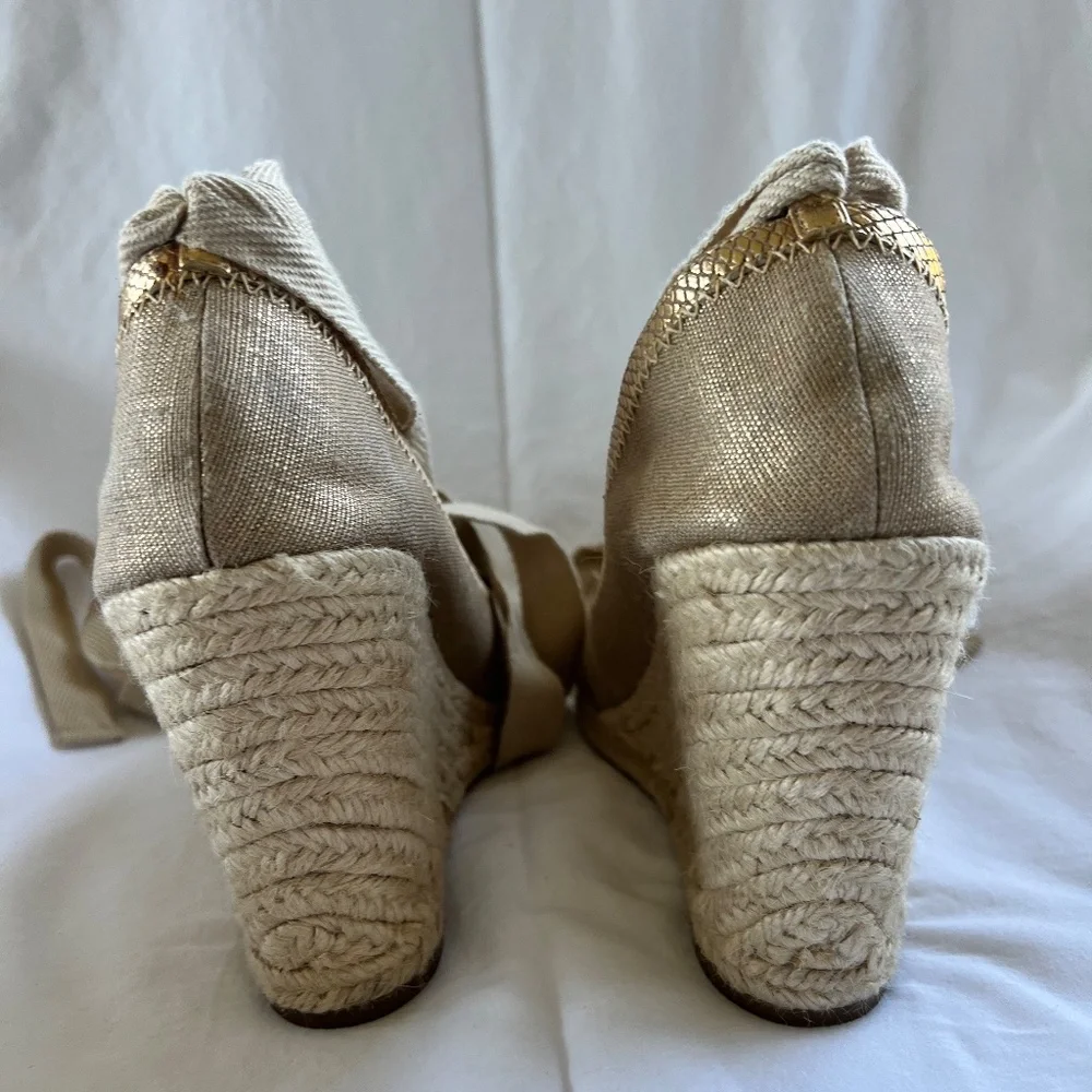 Tory Burch Tan Canvas Lace Up Ankle Espadrille Wedge with Gold Trim Size 9